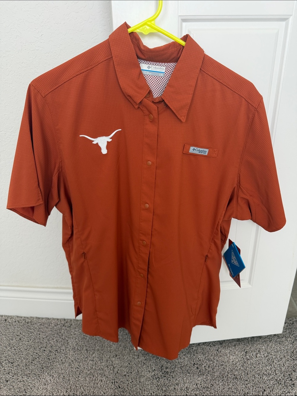 Columbia Women’s Texas Longhorns Tamiami Fishing Shirt